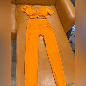 Bo+tee Women's Active High-Waist Leggings & Crop Top Set with shorts included